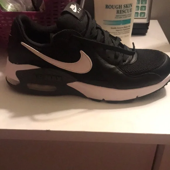 Nike | Shoes | Theyre Basically Brand New Theyre Just Not My  display picture 3